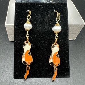 Novelty Cat Enamel Dangle Earrings Pearl Articulated Tail Brass Wires
